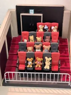 ドールハウス 映画館ミニチュア テディベアのフィギュア付き