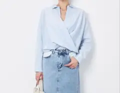 アーモワールカプリス　シャツ　ブラウス　現行品　　　タグ無し試着のみ