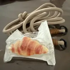 クロワッサン型シリコンストラップ