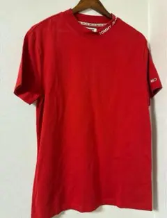 TOMMY Tシャツトミー レッド 赤 モックネック ロゴTシャツ 袖ロゴ