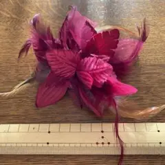 コサージュ　赤エンジ