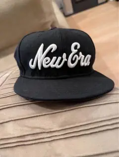 New Era 黒 スナップバックキャップ