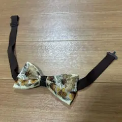 刺繍の蝶ネクタイ