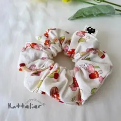 キノコとウサギのシュシュ　ハンドメイド　/ SC-05