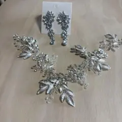 ブライダルヘッドドレスとイヤリングセット