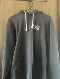 adidas 黒 フード付きパーカー Mサイズ