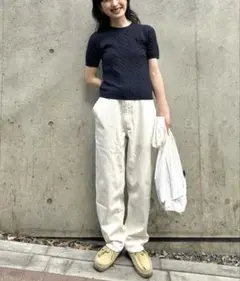 ケーブルクルーネックセーター