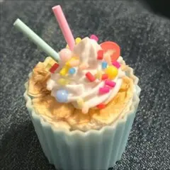 アイスクリームデザインのアロマキャンドル