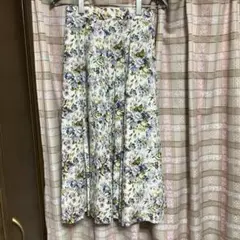 花柄フレアスカート