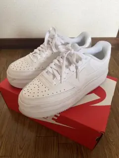 NIKE ナイキ　スニーカー　24センチ