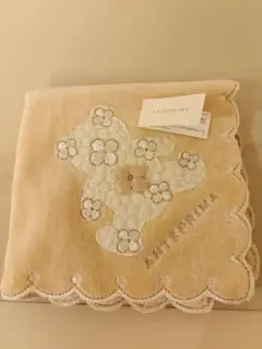 アンテプリマ ANTERPRIMA 花柄刺繍 タオルハンカチ くま ベージュ
