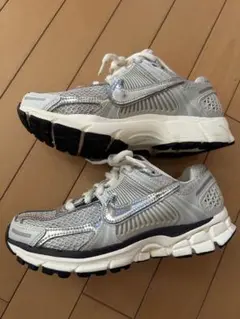【美品】NIKE ナイキ スニーカー 24㎝ ズーム ボメロ 5 Y2K 韓国