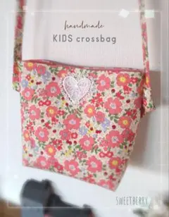 限定1点 ローズピンク花柄☆*。KIDS クロスバッグ 小さないちごも♡