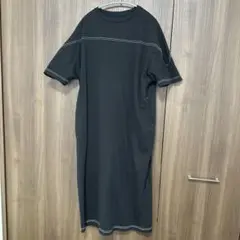 黒のカットソーワンピース 半袖 2ポケット