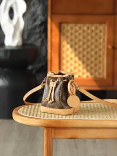 Louis Vuitton モノグラム バケットバッグ