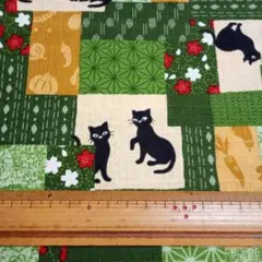 和柄　生地　はぎれ　110cm×50cm　くろねこ