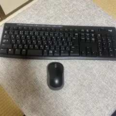 美品！Logitech ワイヤレスキーボード Y-R0042