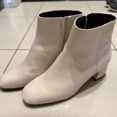 白　クリーム色　ブーツ　24.5cm