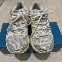アシックス　GEL-NIMBUS 9 23cm スニーカー　シルバー