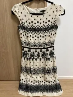 【TOCCA】刺繍ワンピース
