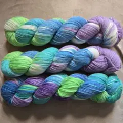 【新品未使用】メリノウール100%　毛糸　編み物　マルチカラー　緑　水色　紫