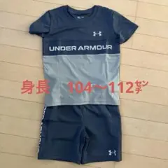 UNDER ARMOUR Tシャツとショートパンツセット 4-5Y