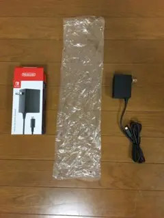 【美品】任天堂 Switch ACアダプタ 充電器 純正 スイッチ