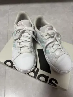 adidas キッズスニーカー ホワイト/ミント