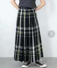 ★美品★アーバンリサーチサニーレーベル　サマーチェックタックスカート　ブラックS