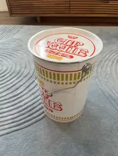カップヌードル 景品の缶、ミニ ティッシュボックス付き