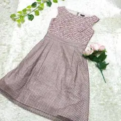 トッカ 贅沢なフラワー刺繍が素敵なワンピース チュールワンピース ピンク