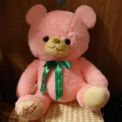 くまの ぬいぐるみ