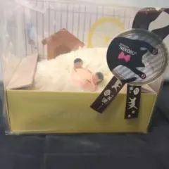 フェリシモ おがくずに埋もれて眠るハムスターのハンカチ ラッピング付き