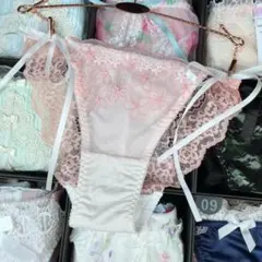 Item thumbnail for item 3bf4a4b7-f7a2-4807-9a18-3c8553f13686