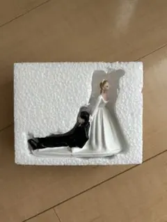 新郎新婦 ケーキトッパー 陶器製