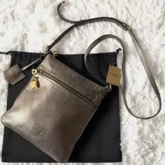 ロエベ ショルダーバッグ アナグラム レザー ブロンズ 斜め掛け カデナ ラメ