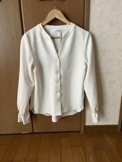 キレイめブラウス　白