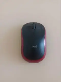 Logitech ワイヤレスマウス 黒と赤