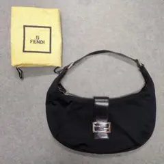 FENDI マイクロ クロワッサン ミニ バッグ マンマ ビンテージ FENDI マイクロ クロワッサン ミニ バッグ マンマ ビンテージ