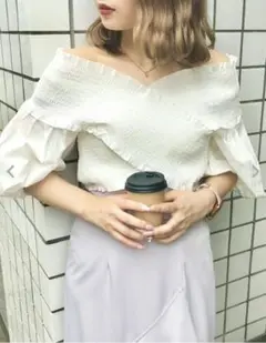 INGNI　シャーリングクロス　Mサイズ　タグ付き　ホワイト
