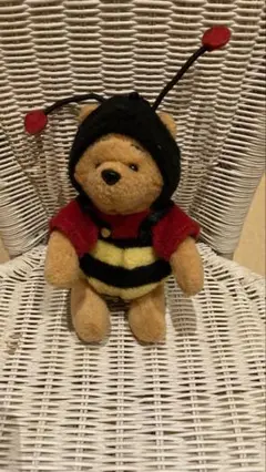 ミツバチコスチュームのクマのぷーさん ぬいぐるみ