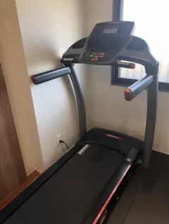 ジョンソンヘルステック トレッドミル 8.1T ルームランナー ランニングマシン
