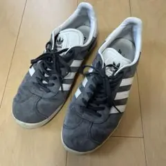 本日中adidasGAZELLE グレー