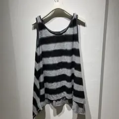 VENCE グレーと黒のストライプタンクトップ