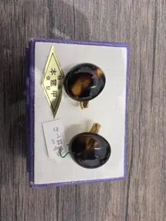 ドーム型カフリンクス 黒と茶色の模様
