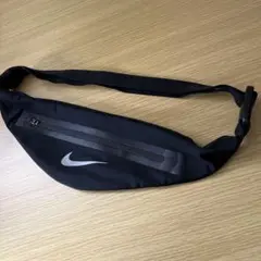 ナイキ ランニングポーチ