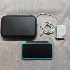 ニンテンドー New 2DS LL 黒/青 本体、充電器、ケース