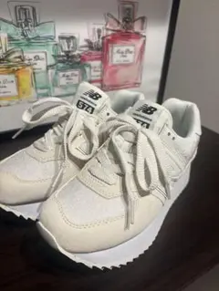 美品　New Balance 574 レース柄　ホワイト　厚底スニーカー23.5