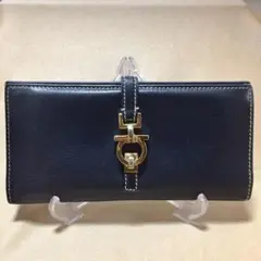 Salvatore Ferragamo フェラガモ ガンチーニ長財布