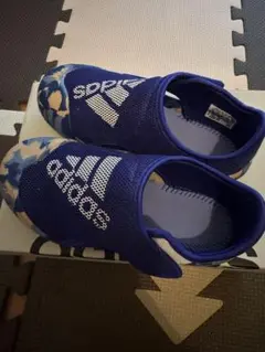 最終価格！adidas☆迷彩柄 サンダル 青18cm